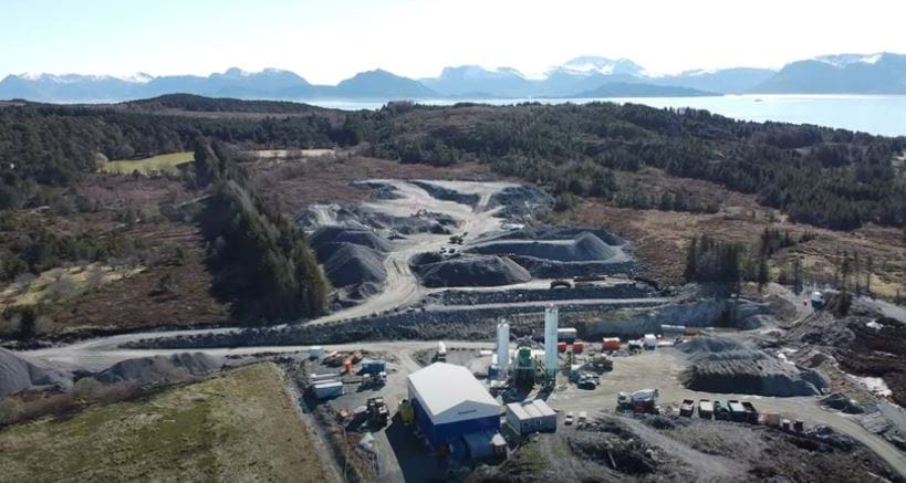 Fjørtofta, en av to mobile fabrikker satt opp for å levere til Skanska på prosjekt Nordøyvegen