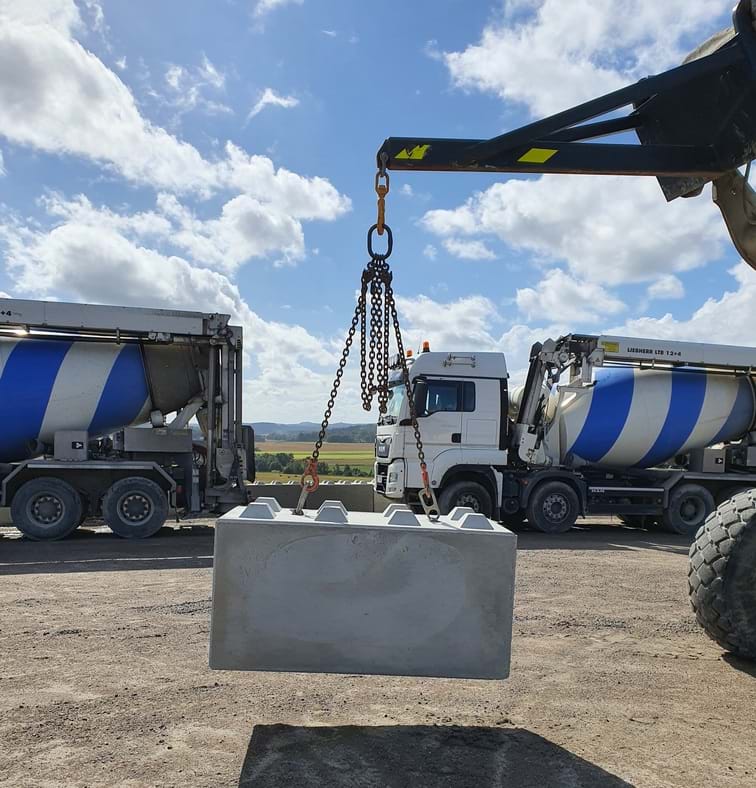 Betongkloss med løfteanker
